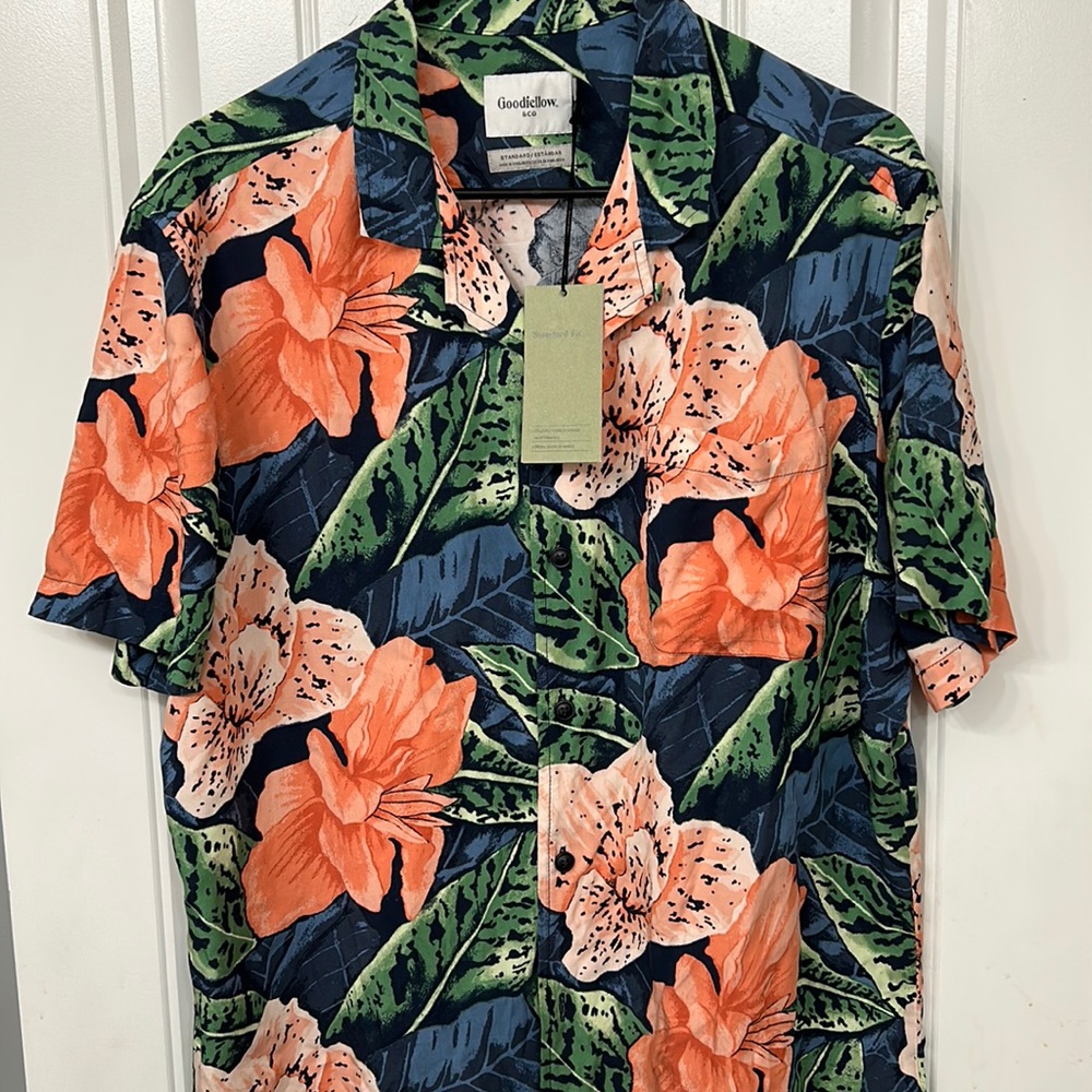 NWT TARGET MEN button up